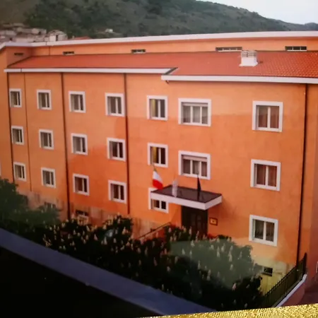 Casapaceebene Hotel 2*